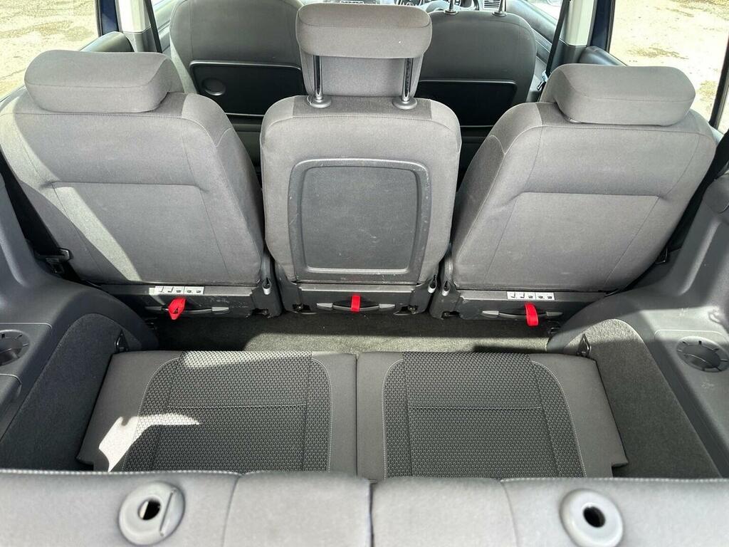 Volkswagen Touran 1L Se Blue #19
