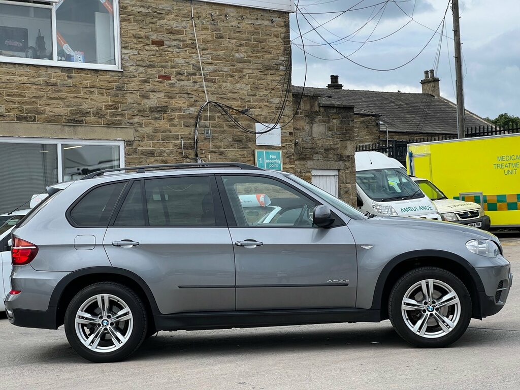 BMW X5 Xdrive30d Se 5-Door Grey #3
