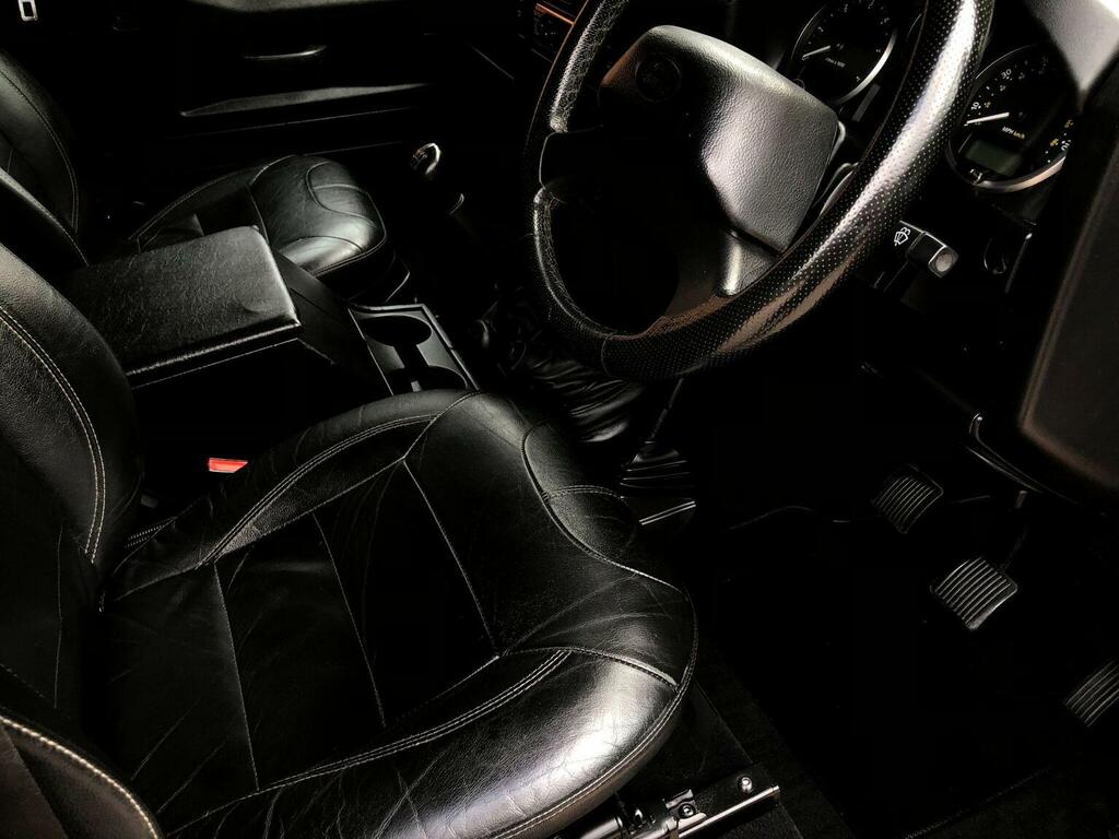 Land Rover Defender 110 Tdci Black #115
