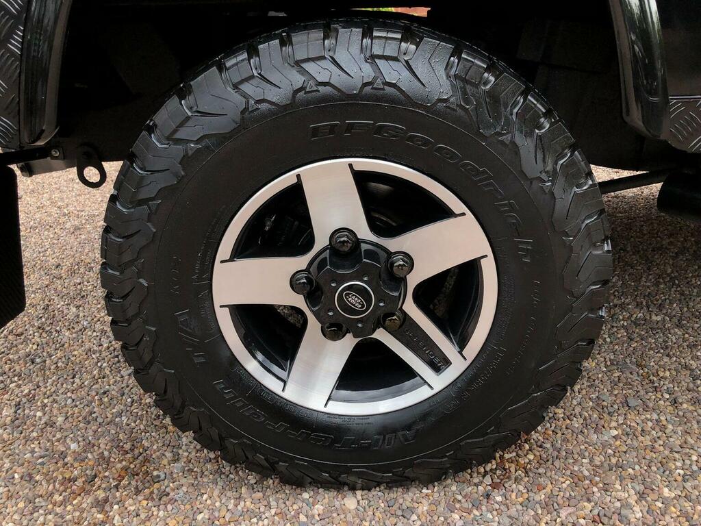 Land Rover Defender 110 Tdci Black #148