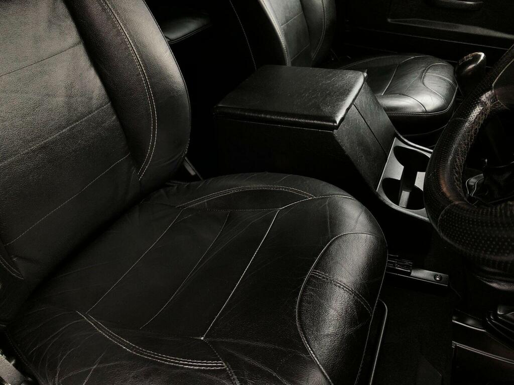 Land Rover Defender 110 Tdci Black #116