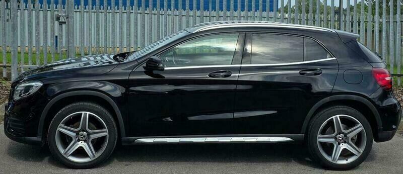 Mercedes-Benz C Class 1.6 Gla200 Amg Line Black #3