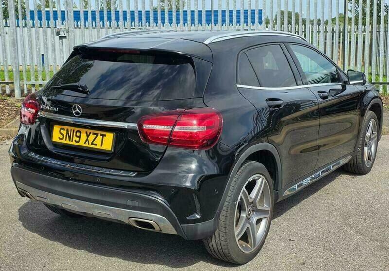 Mercedes-Benz C Class 1.6 Gla200 Amg Line Black #6