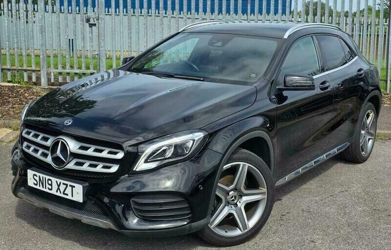 Mercedes-Benz C Class 1.6 Gla200 Amg Line Black #2