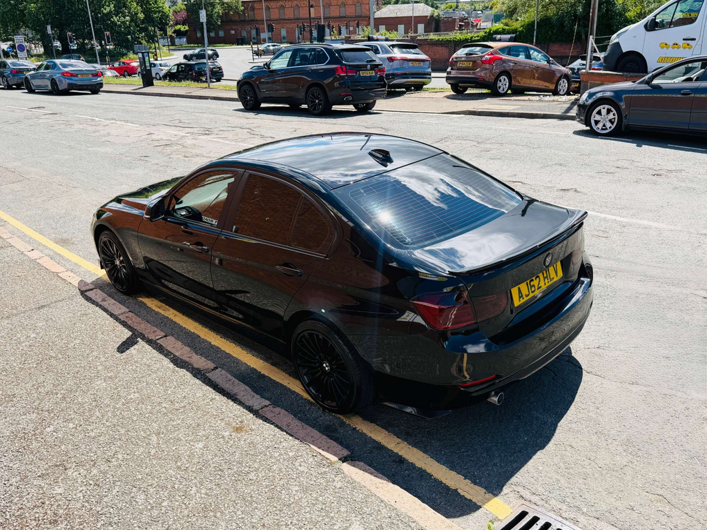 BMW 3 Series  Black #9