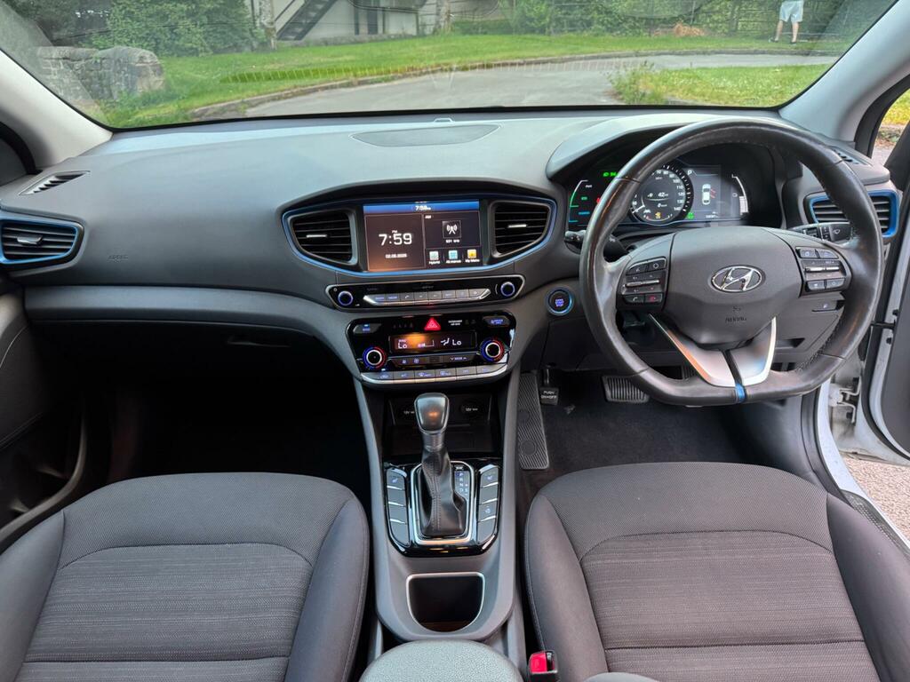 Hyundai Ioniq 1.6 H-gdi Premium Dct Euro 6 Ss White #2