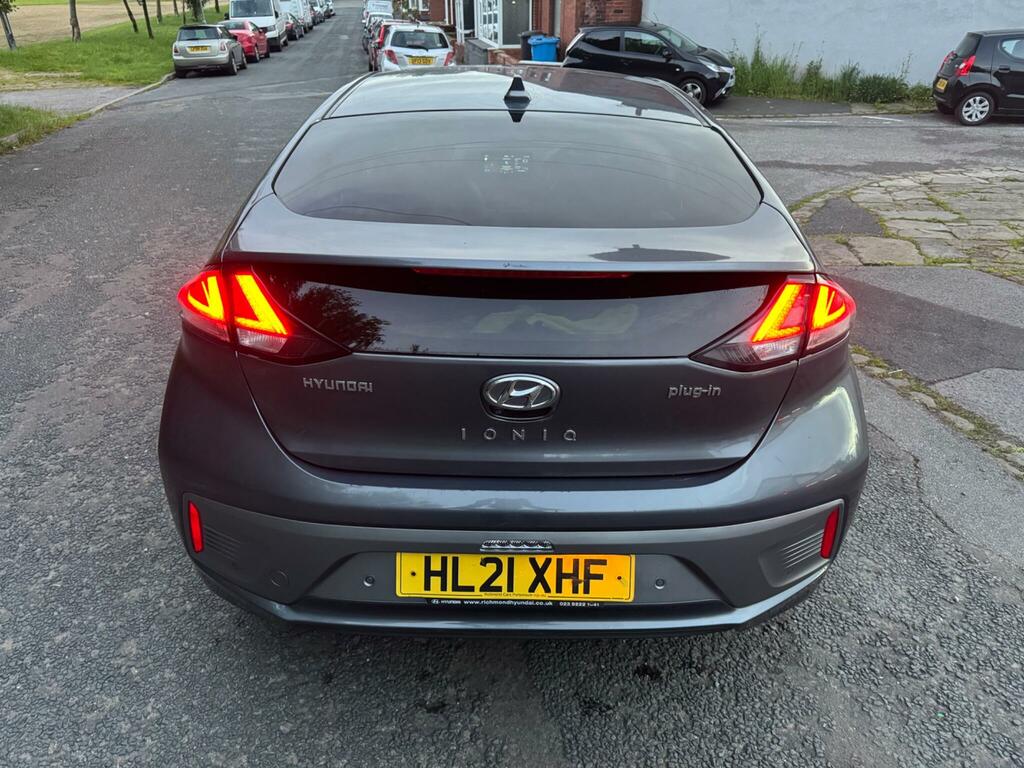 Hyundai Ioniq Premium Se Grey #6