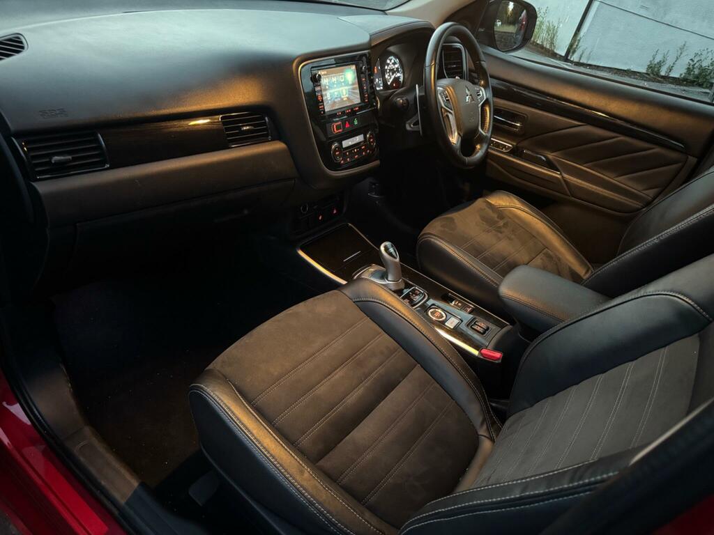 Mitsubishi Outlander 4Hs 