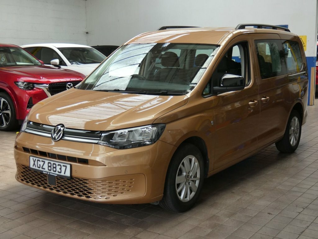 Volkswagen Caddy Maxi Life 2L Life Brown #3