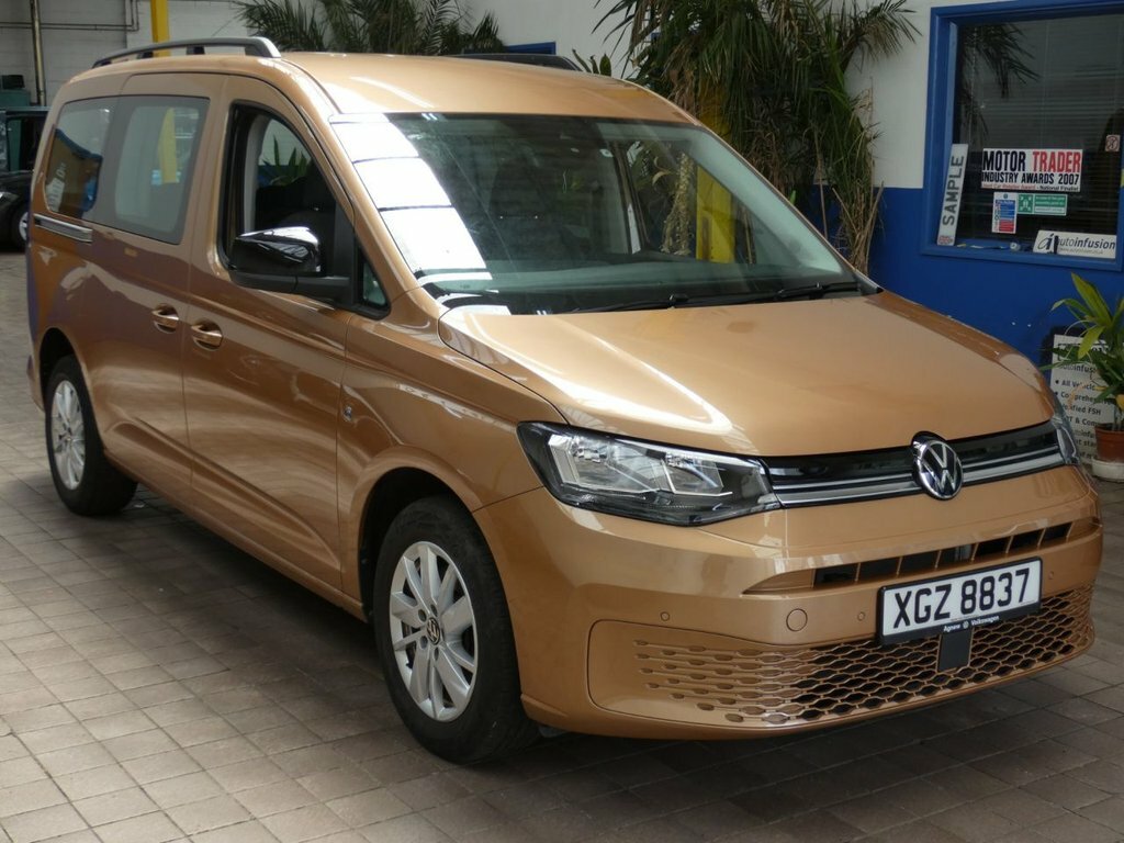 Volkswagen Caddy Maxi Life 2L Life Brown #5
