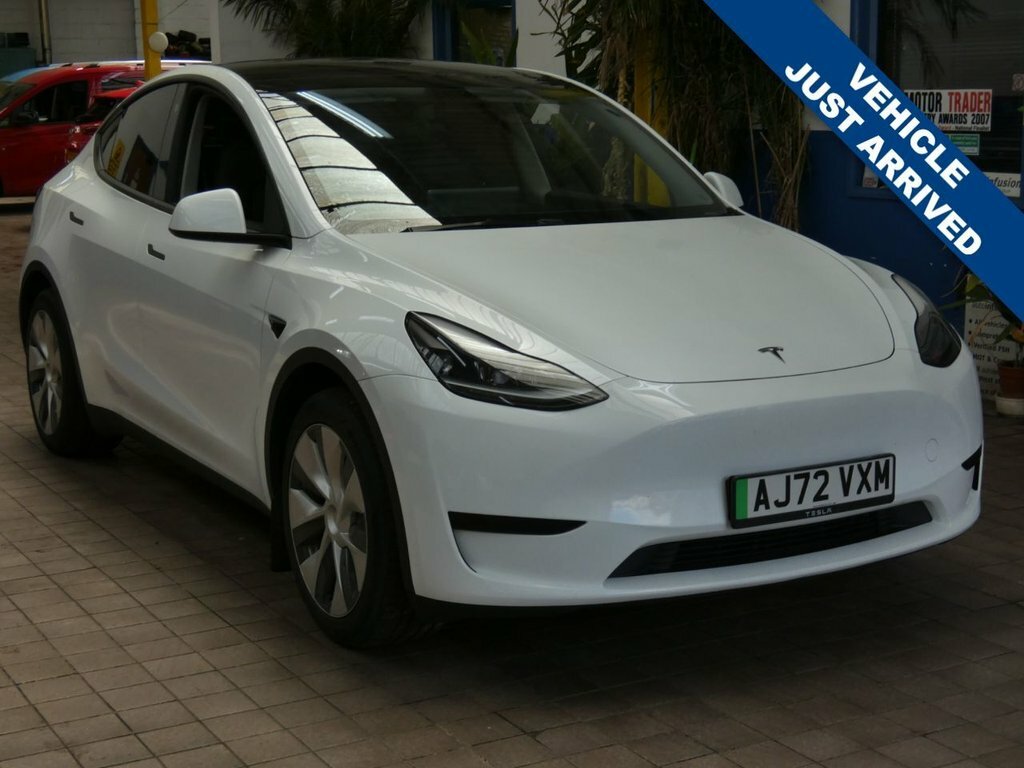 Tesla Model Y Suv White