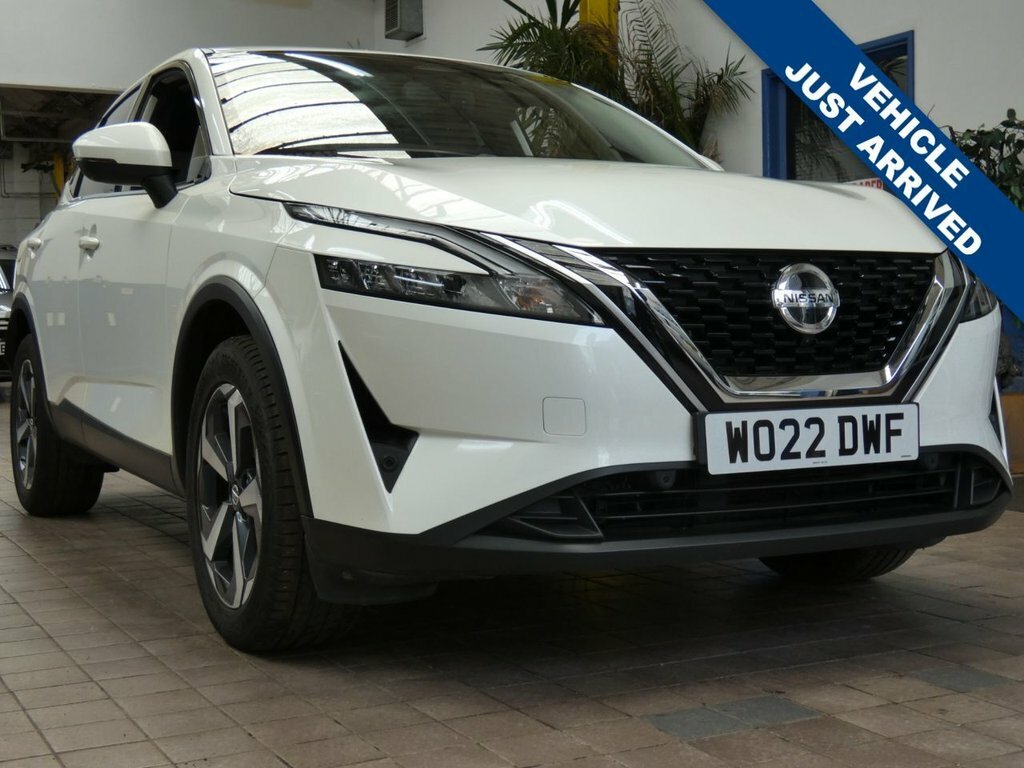 Nissan Qashqai 1.3L N-connecta WO22DWF White