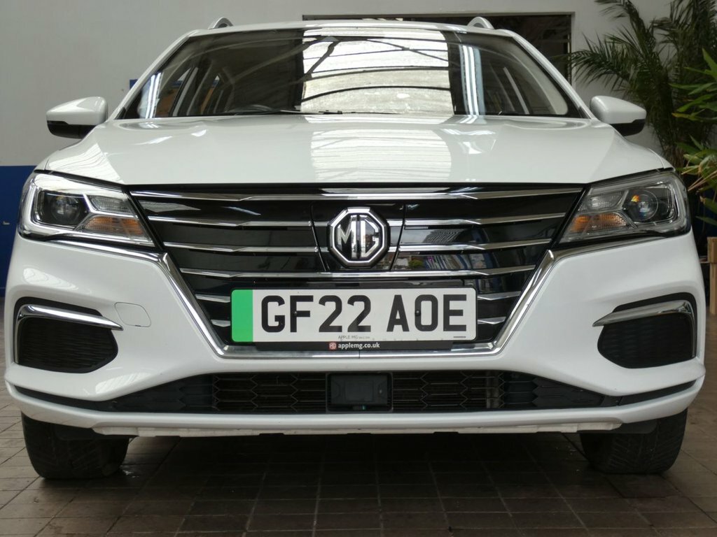 MG MG5 Estate White #6