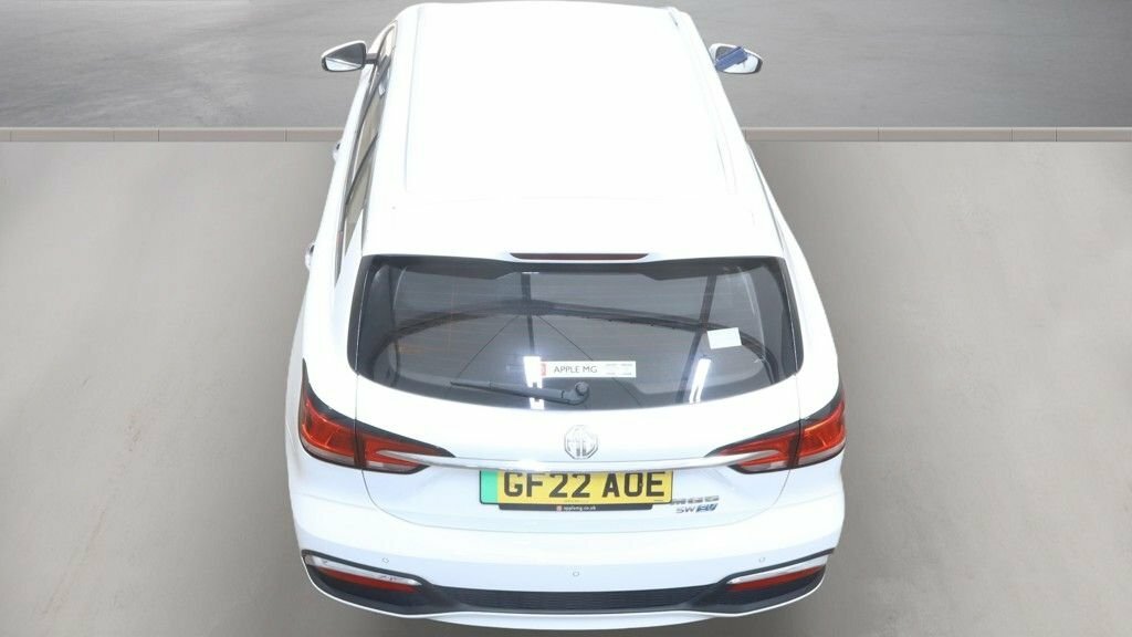 MG MG5 Estate White #2