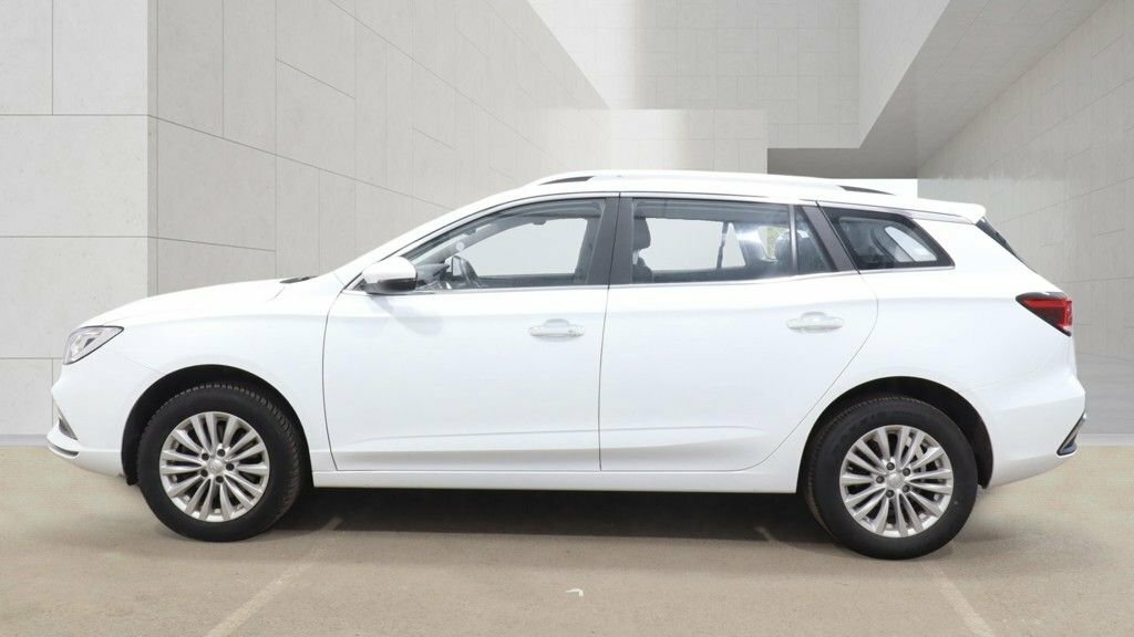 MG MG5 Estate White #6