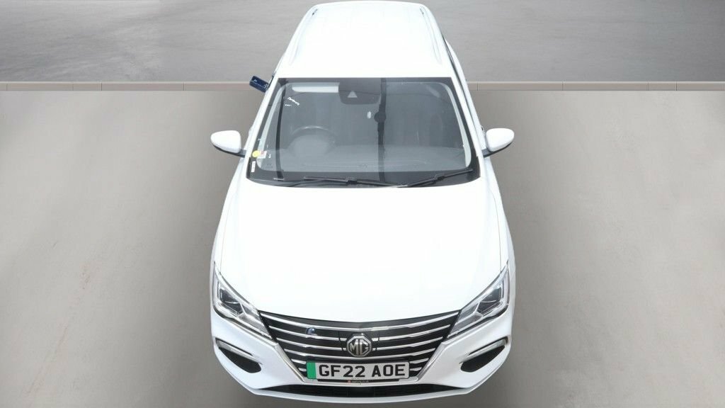 MG MG5 Estate White