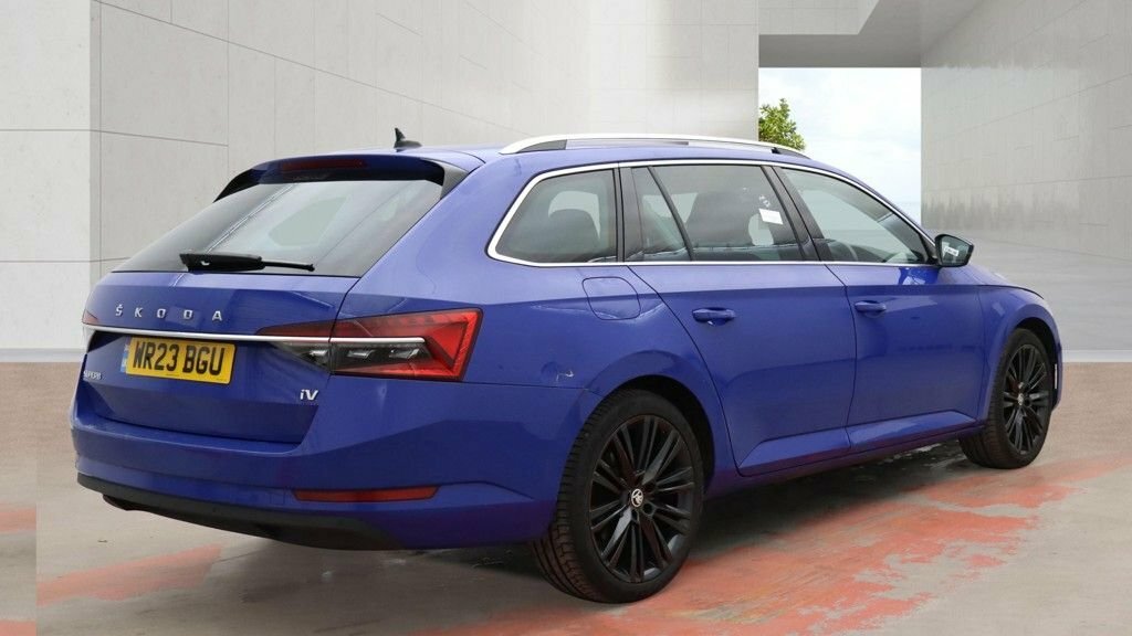 Skoda Superb 1.4L Se L Blue #4