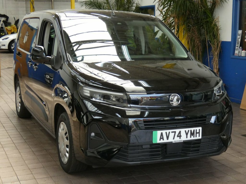 Vauxhall Combo-e Life Mpv Black #6