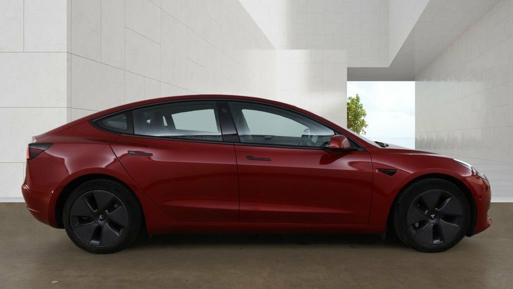 Tesla Model 3 Saloon Red #5