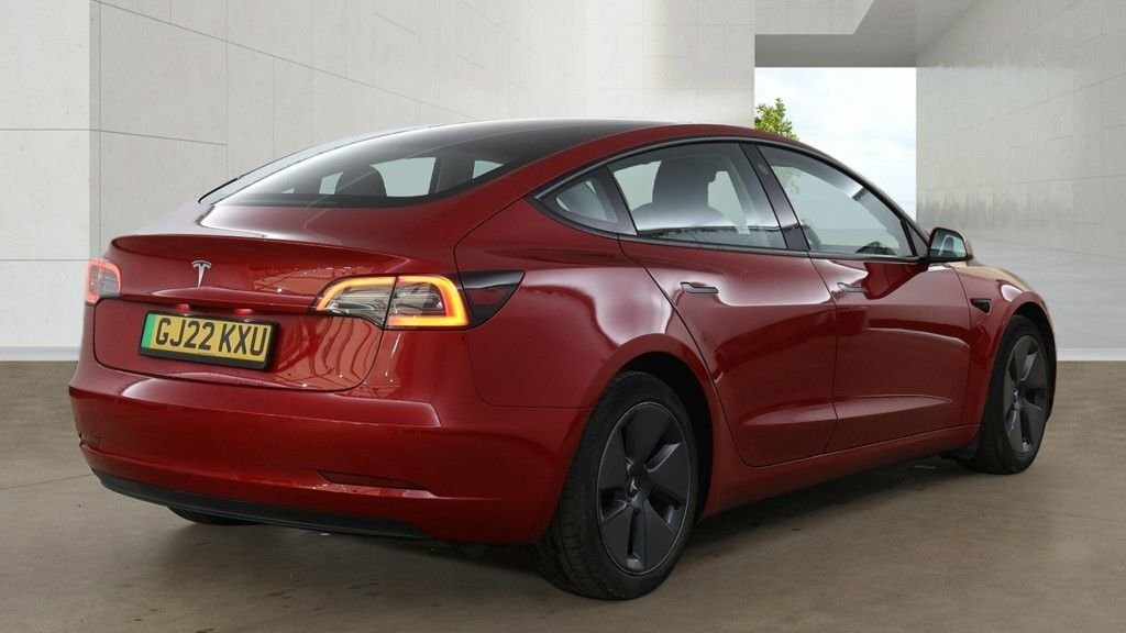 Tesla Model 3 Saloon Red #4
