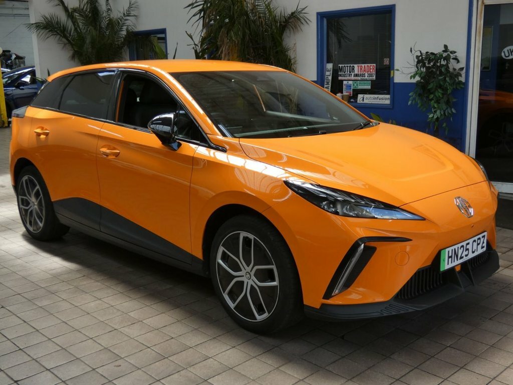 MG MG4 Hatchback HN25CPZ Orange #6