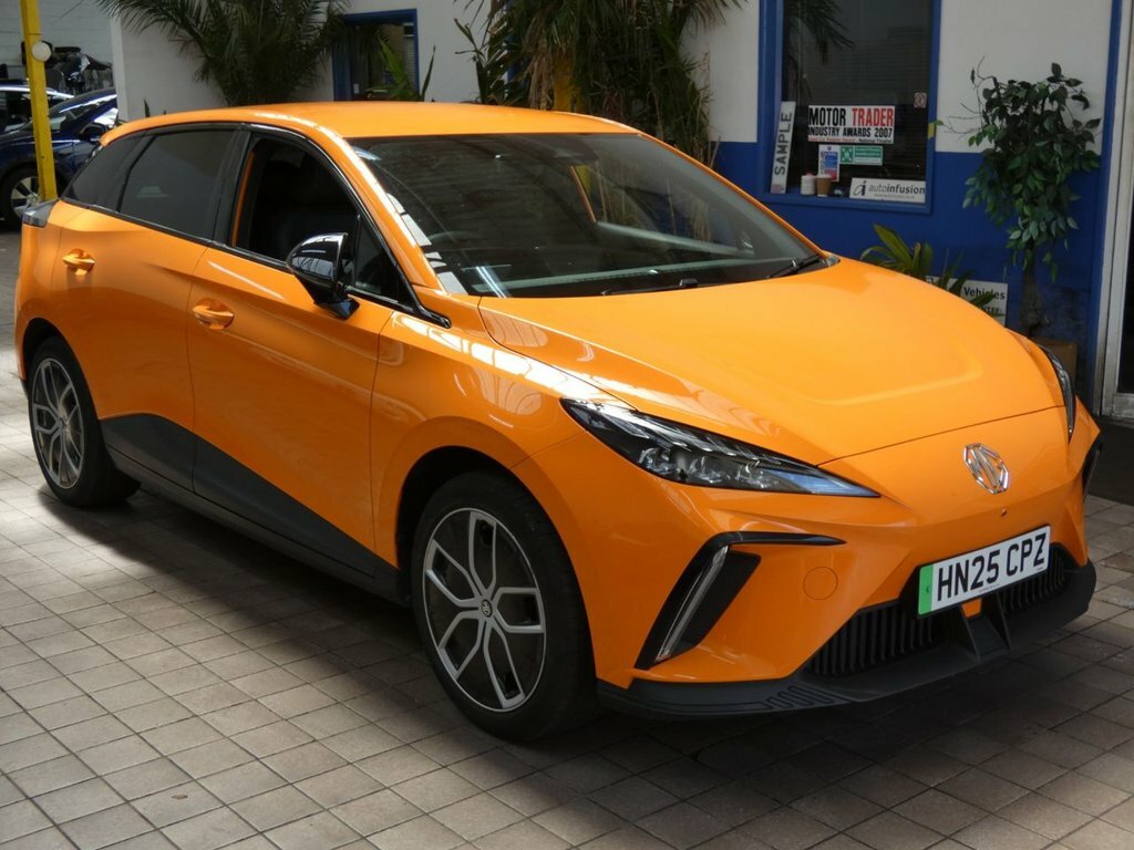 MG MG4 Hatchback HN25CPZ Orange #5