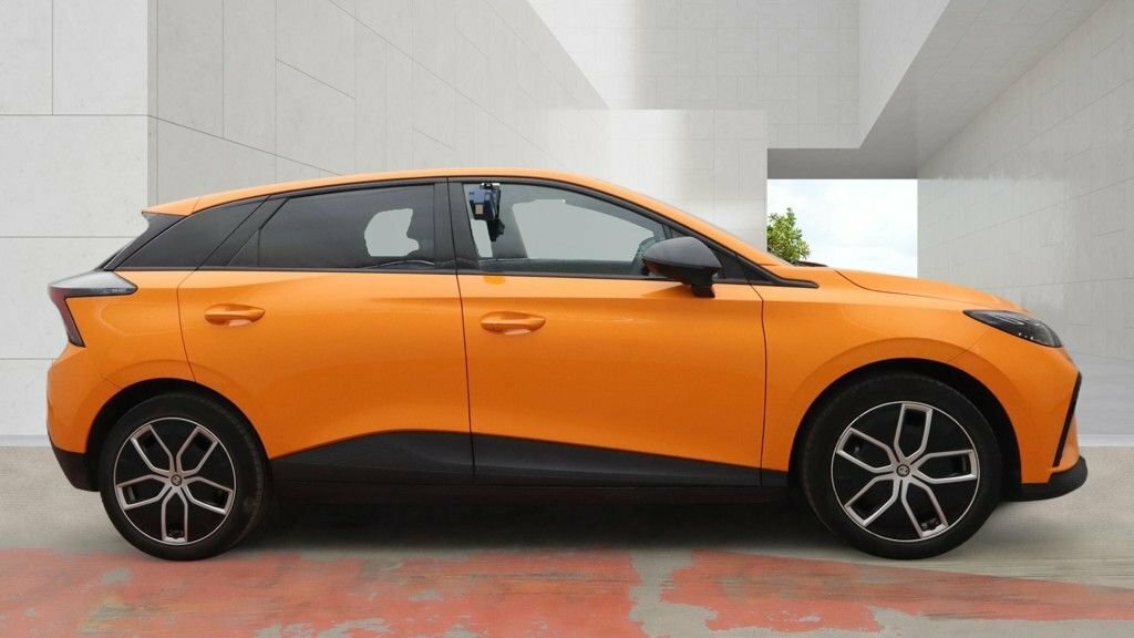 MG MG4 Hatchback Orange #5