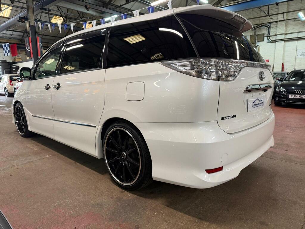 Toyota Estima #6
