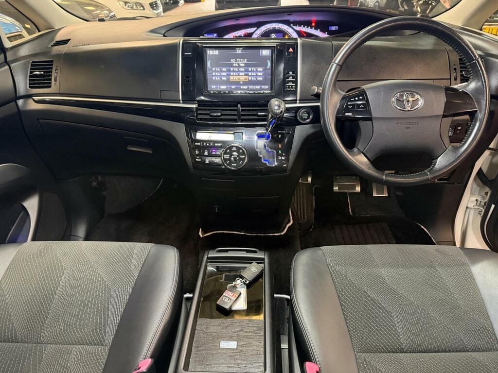 Toyota Estima #29