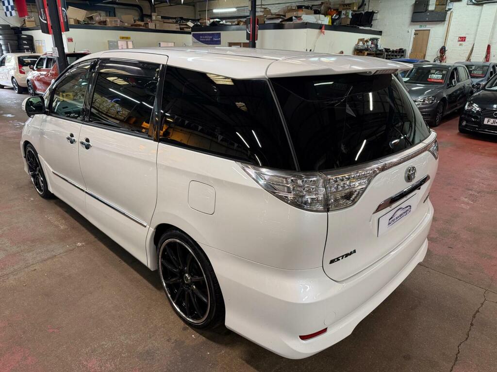 Toyota Estima #11