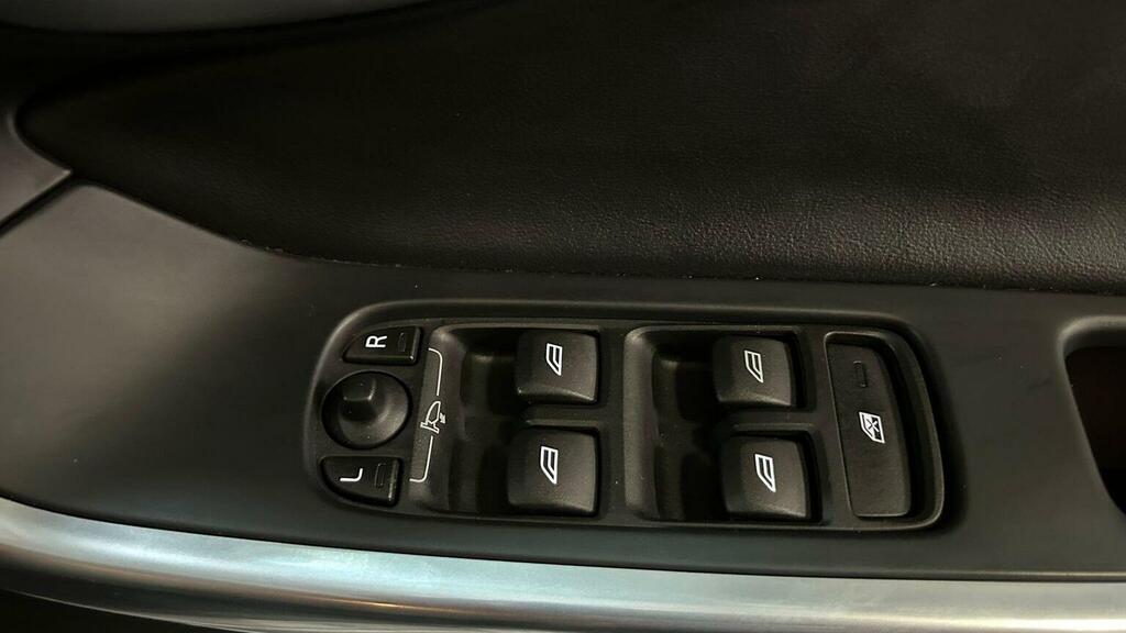 Volvo XC60 Grey #100