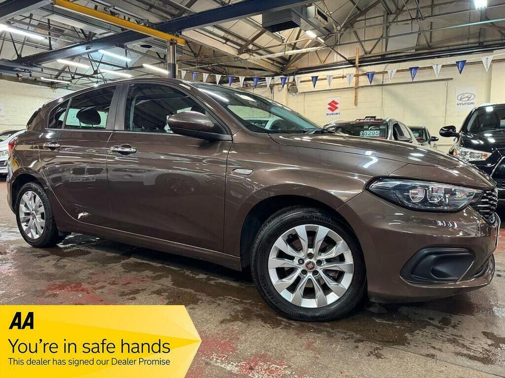 Fiat Tipo 1.4 T-jet Easy Plus Euro 6 Ss Brown