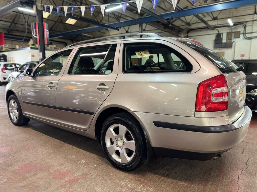 Skoda Octavia 1.6 Fsi Ambiente Euro 4 Beige #6