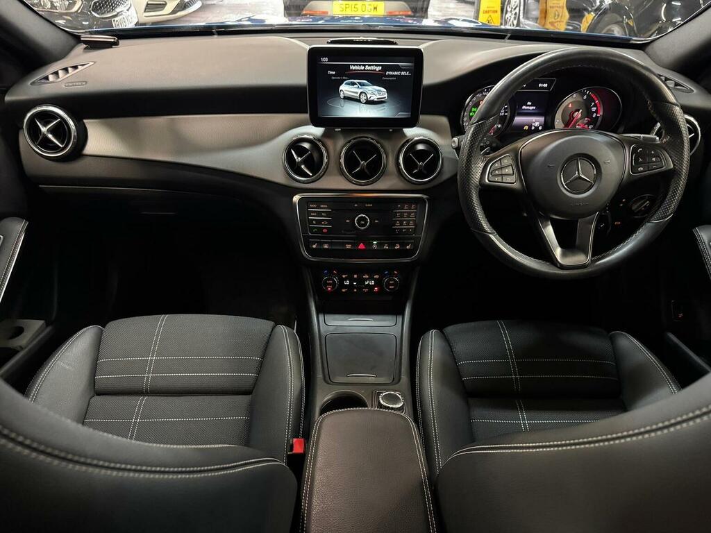 Mercedes-Benz GLA Class 2.1 Gla200 Cdi Amg Line Premium Plus 136 Bhp White #16