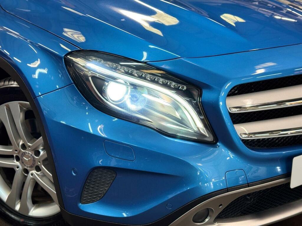 Mercedes-Benz GLA Class 2.1 Gla200 Cdi Amg Line Premium Plus 136 Bhp White #103