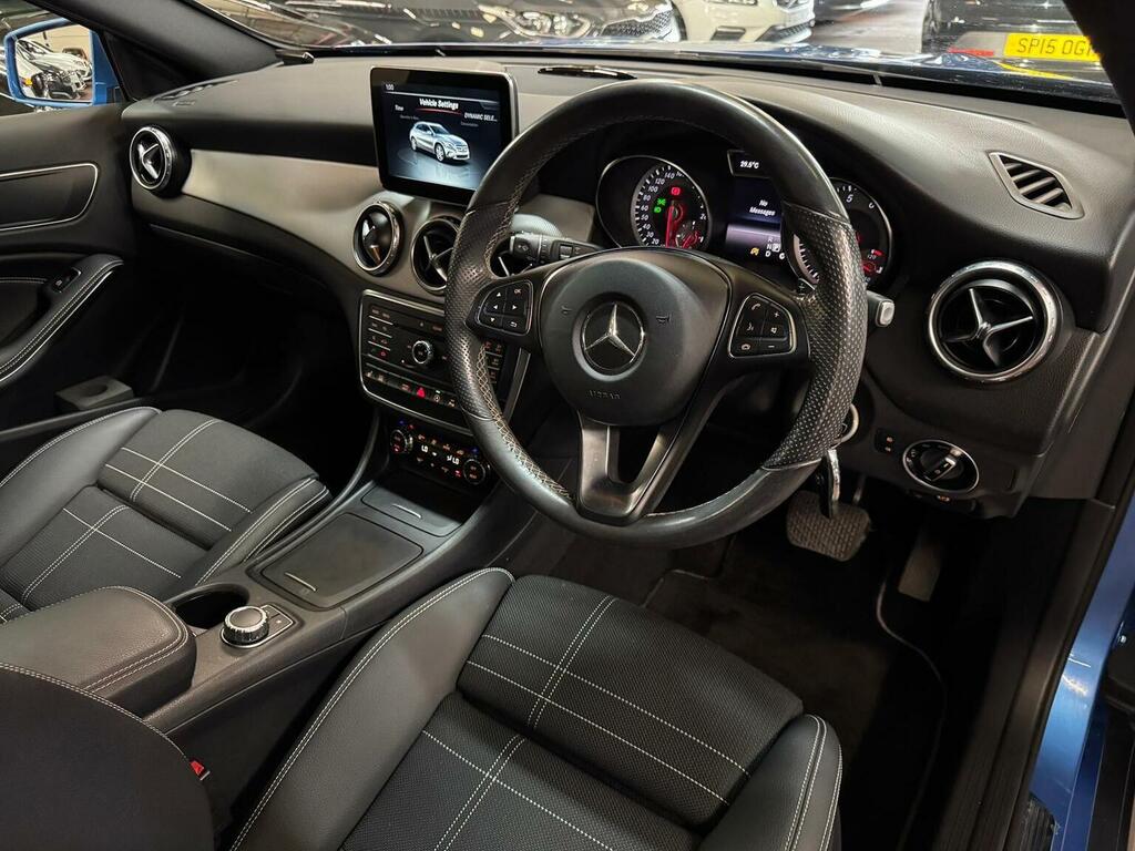 Mercedes-Benz GLA Class 2.1 Gla200 Cdi Amg Line Premium Plus 136 Bhp White #14