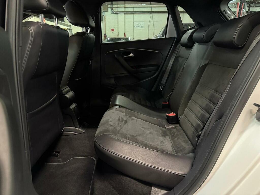 Volkswagen Polo 1.0 S White #29