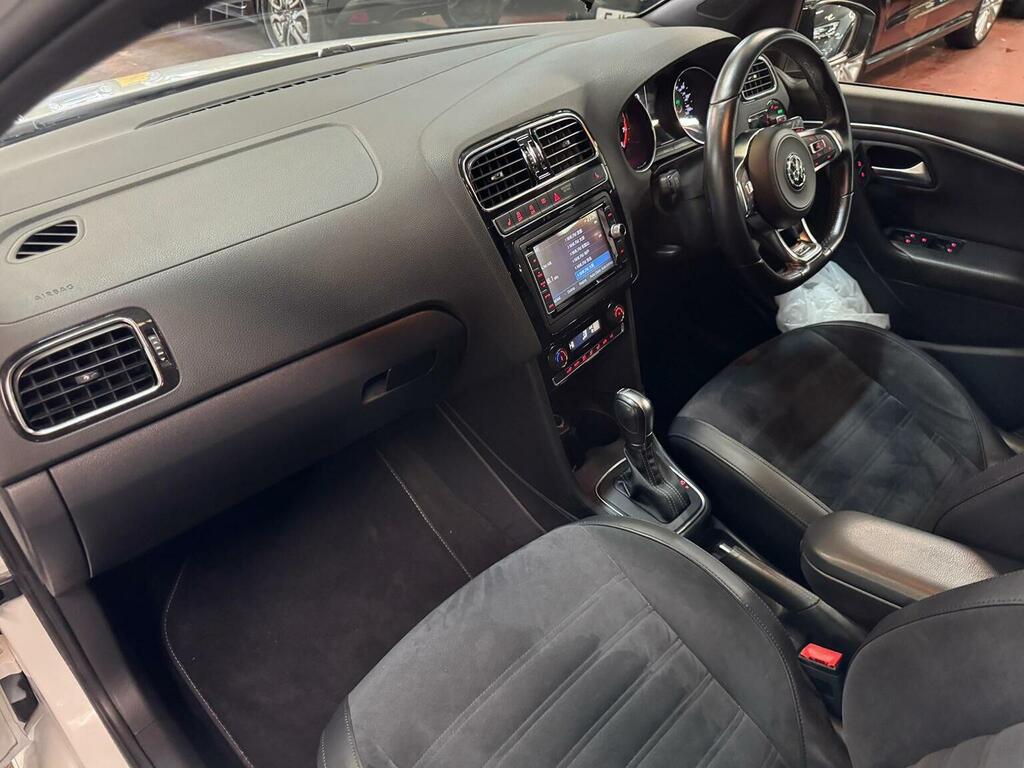 Volkswagen Polo 1.0 S White #23