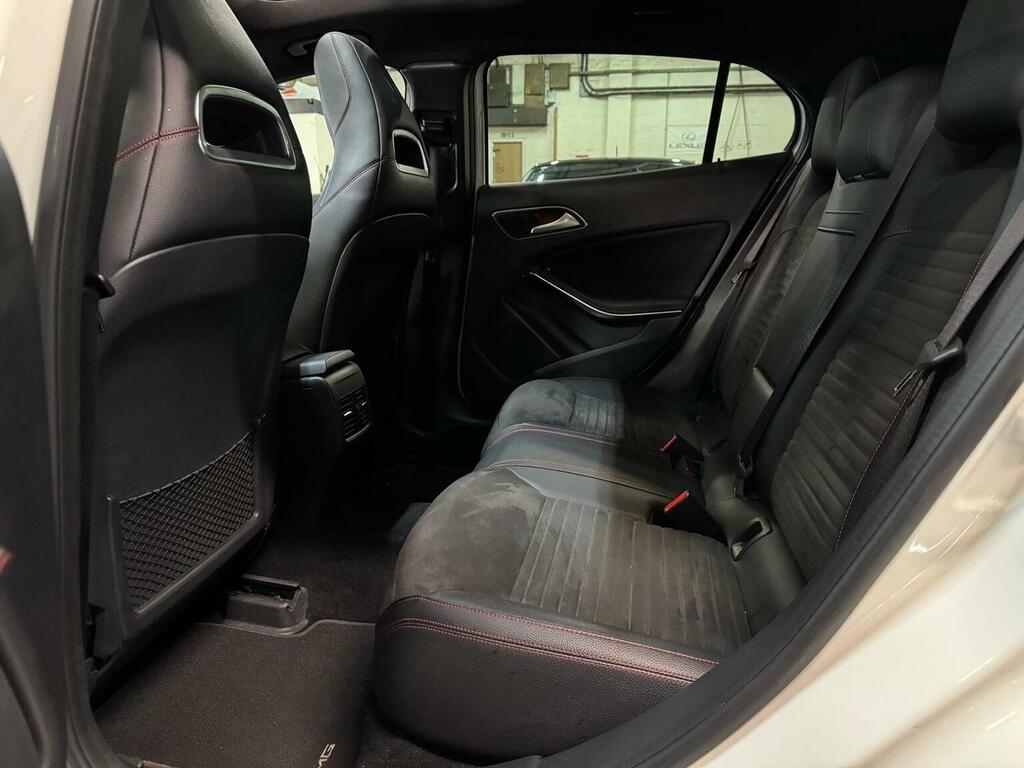 Mercedes-Benz GLA Class Gla 200D Amg Line Blue #31