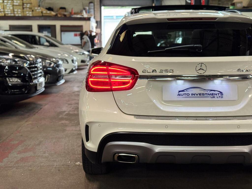 Mercedes-Benz GLA Class Gla 200D Amg Line Blue #13