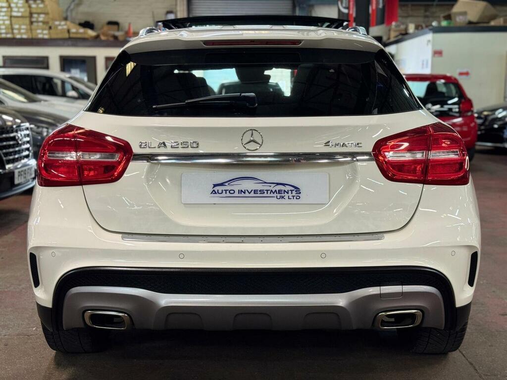 Mercedes-Benz GLA Class Gla 200D Amg Line Blue #5