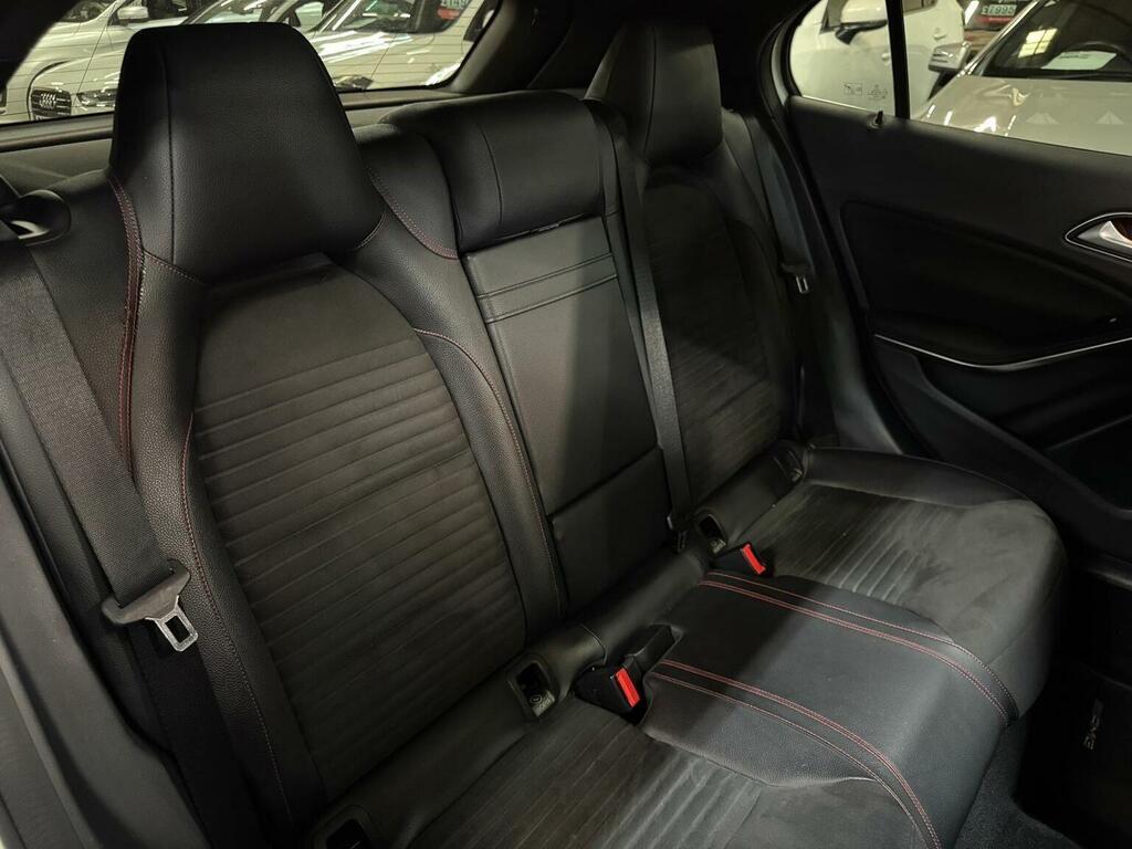 Mercedes-Benz GLA Class Gla 200D Amg Line Blue #29