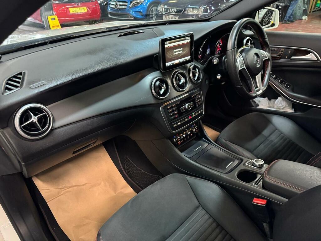 Mercedes-Benz GLA Class Gla 200D Amg Line Blue #24