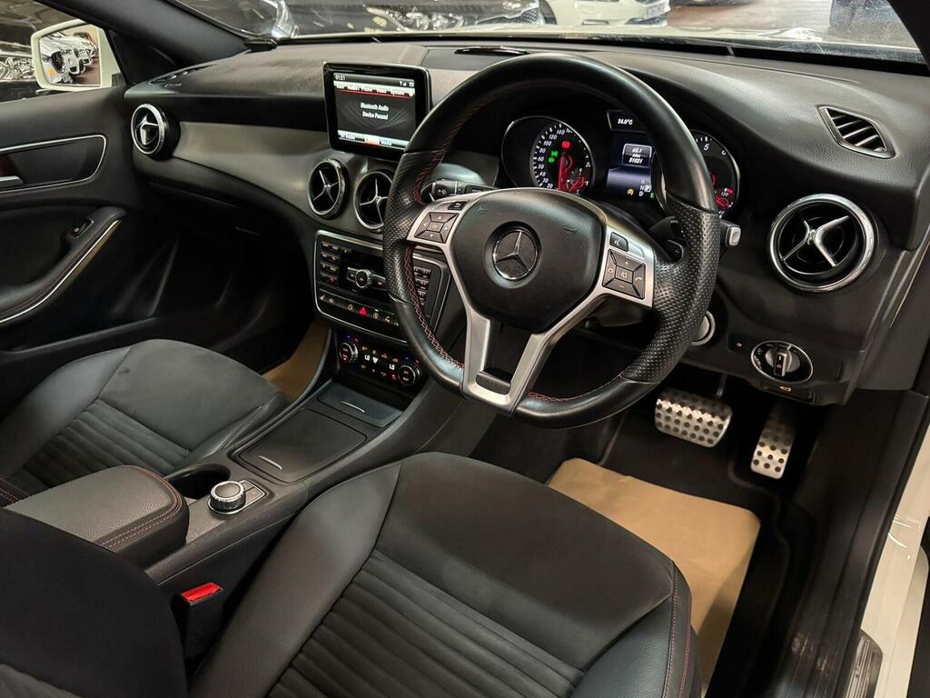 Mercedes-Benz GLA Class Gla 200D Amg Line Blue #23