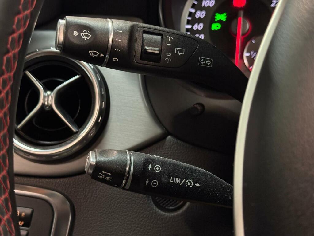 Mercedes-Benz GLA Class Gla 200D Amg Line Blue #50