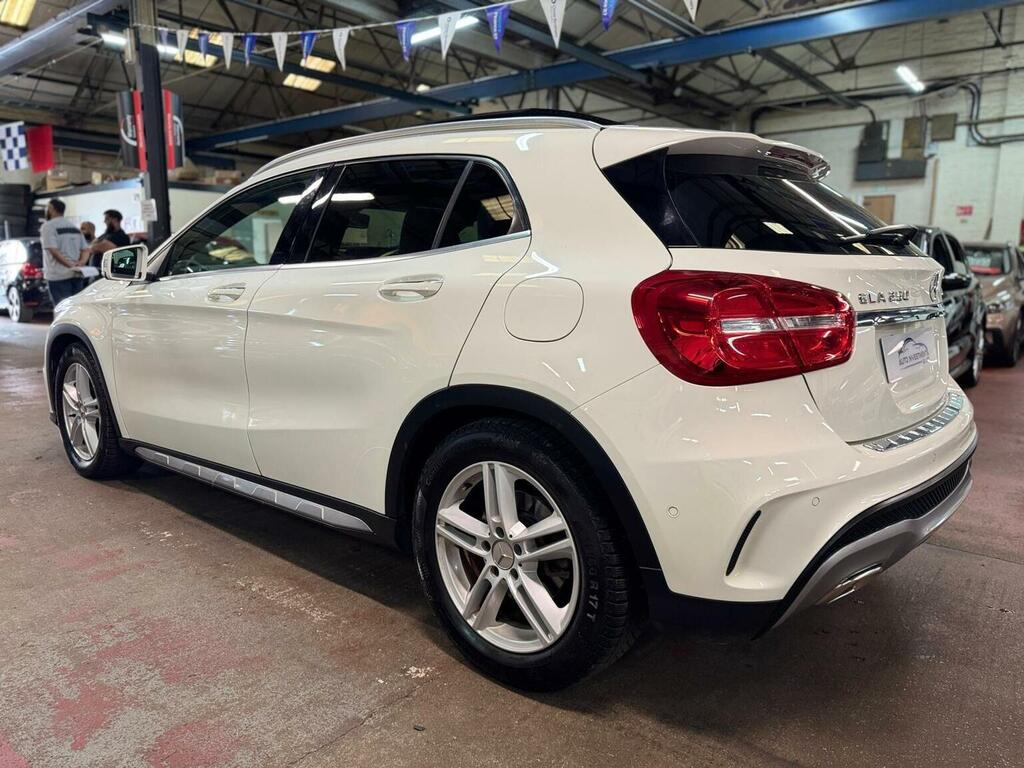 Mercedes-Benz GLA Class Gla 200D Amg Line Blue #6