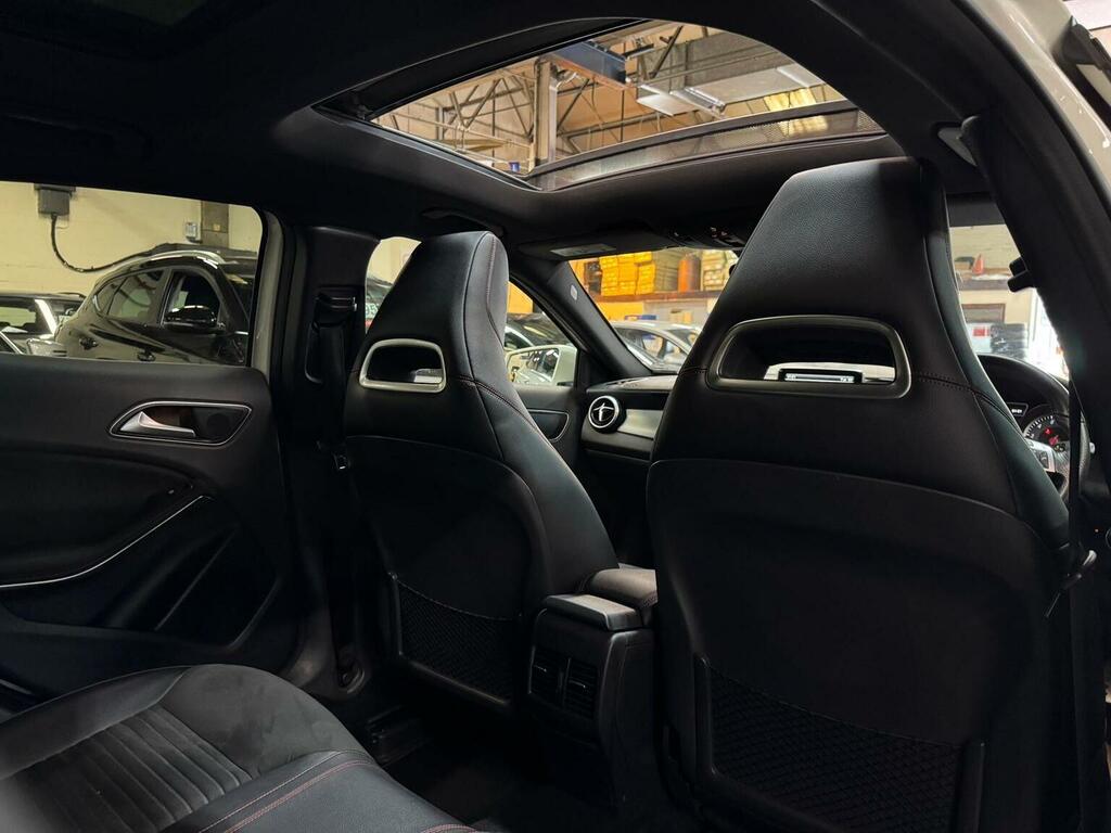 Mercedes-Benz GLA Class Gla 200D Amg Line Blue #30