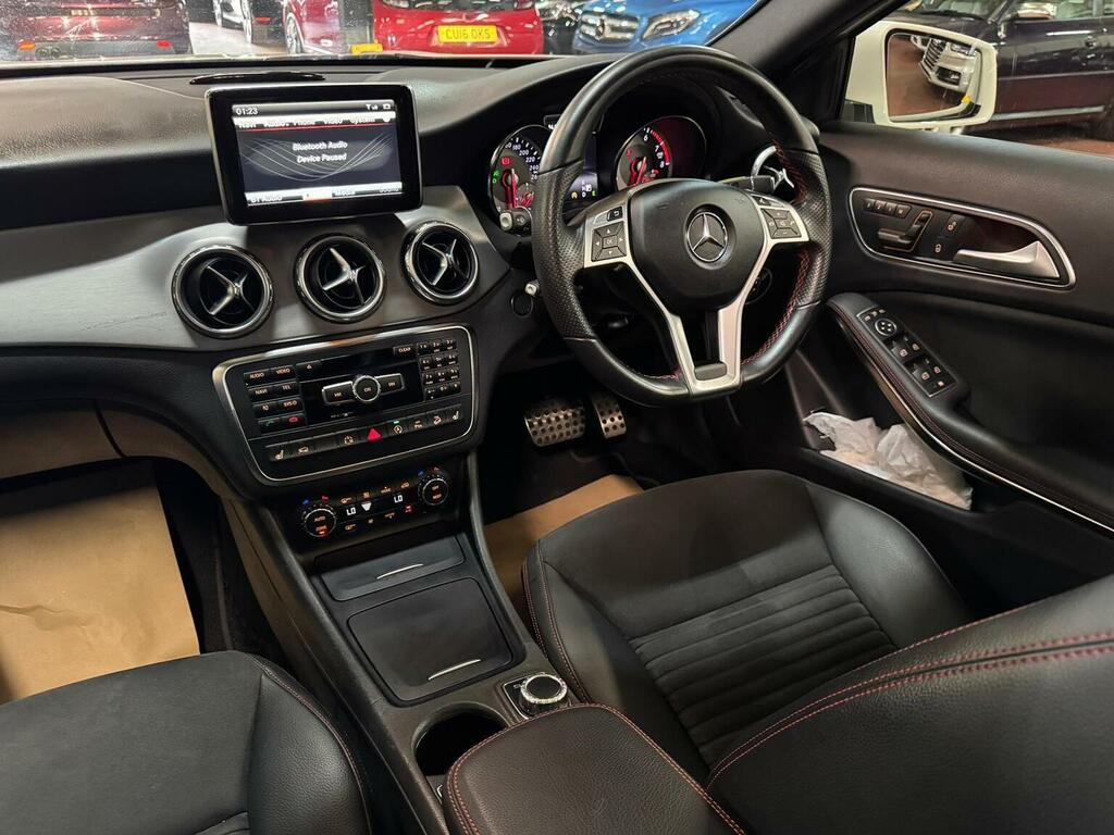Mercedes-Benz GLA Class Gla 200D Amg Line Blue #27