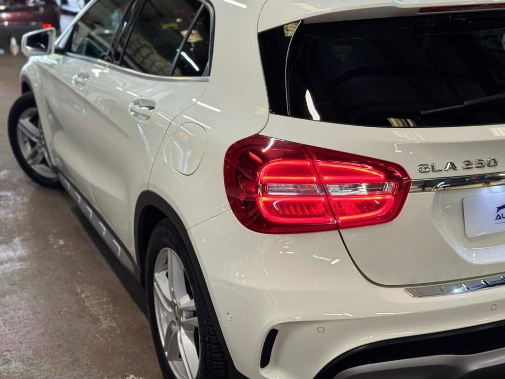 Mercedes-Benz GLA Class Gla 200D Amg Line Blue #12