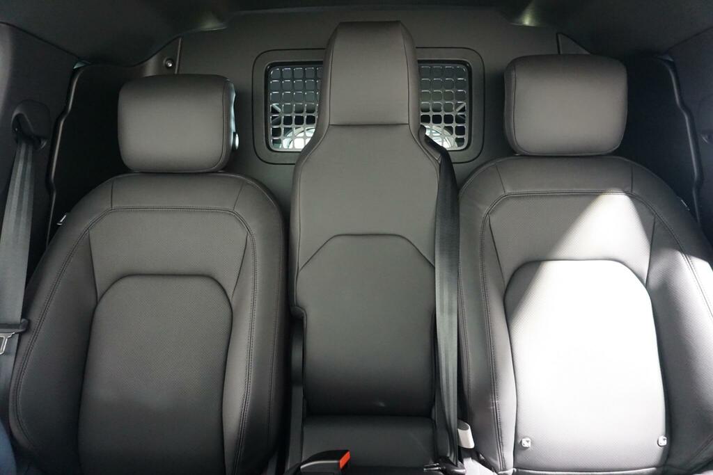 Land Rover Defender 110 3.0 D350 Mhev Black #5
